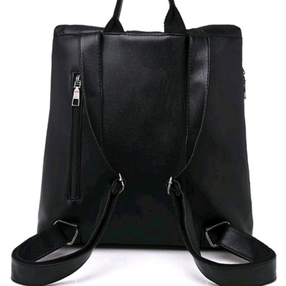 Black bookbag with rhinestone and quilted pattern - Picture 3 of 4